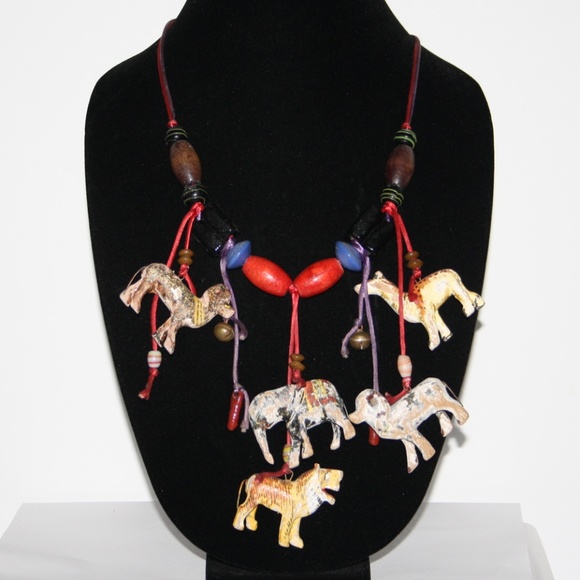 Vintage Jewelry - Vintage animal talisman necklace Vintage Jewelry - Vintage animal talisman necklace